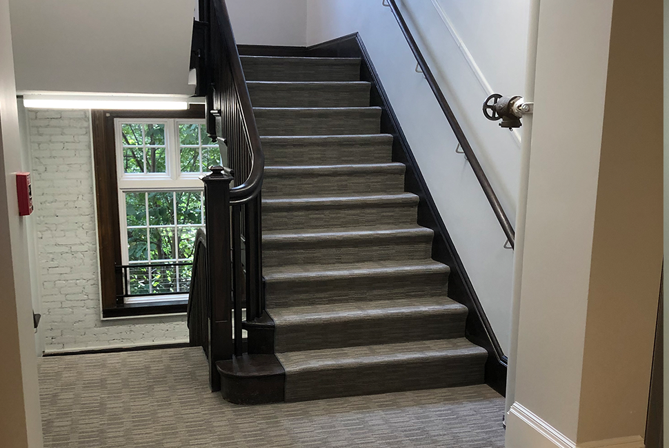 MS Staircase with new carpeting 970 x 550