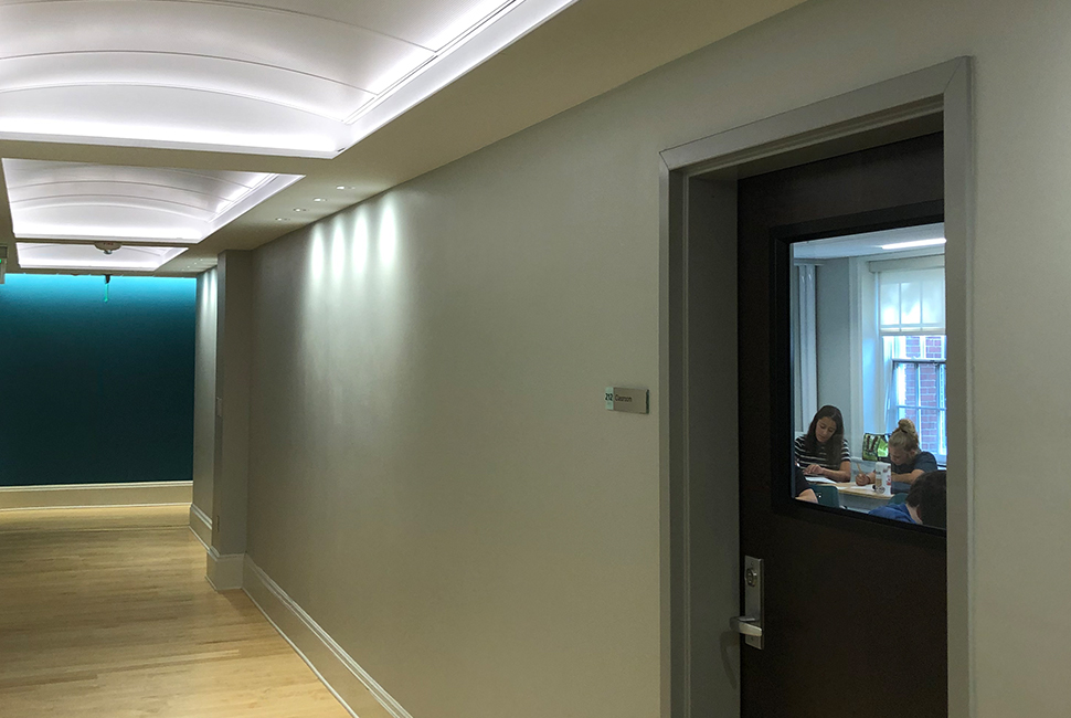 NewMShallway 970 x 550