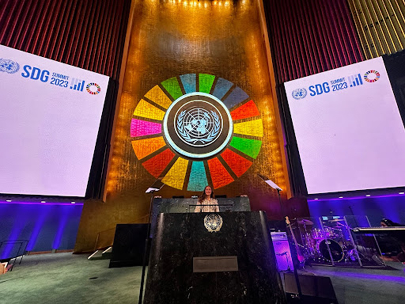 Angelina at the podium addressing the general assembly at the 2023 United Nations Sustainable Development Goals Summit.
